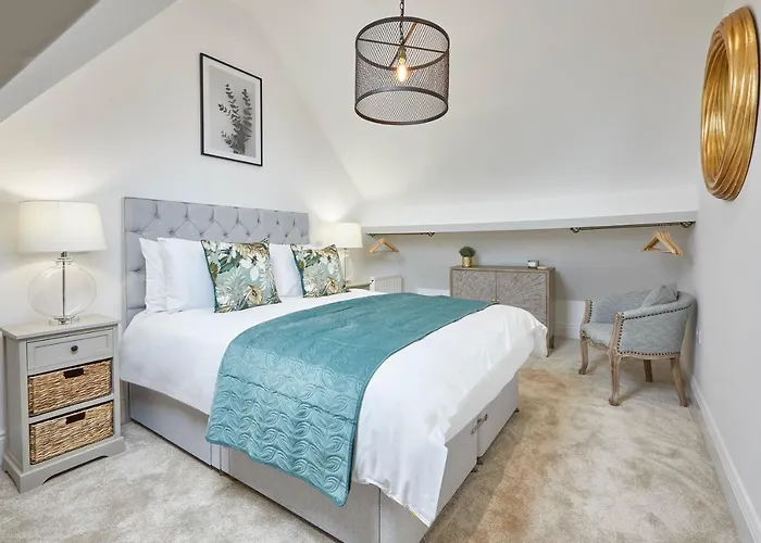 Host & Stay - Dunsley Chapel
