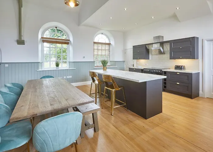 Host & Stay - Dunsley Chapel