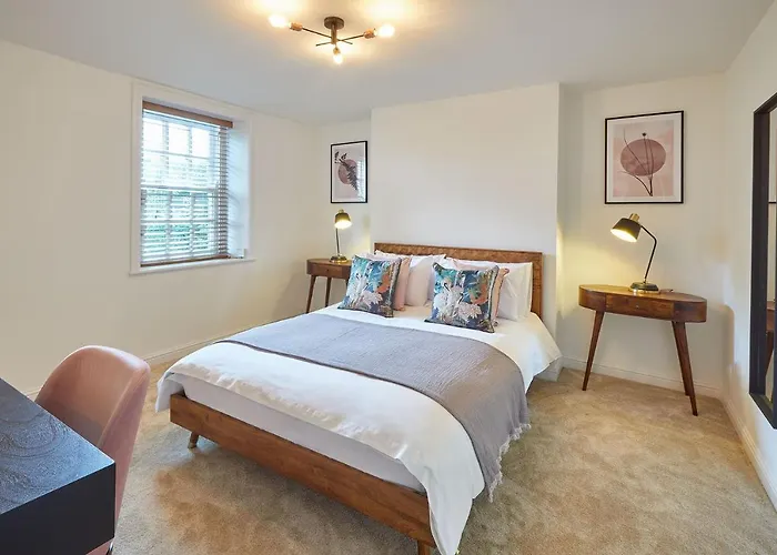 Host & Stay - Dunsley Chapel
